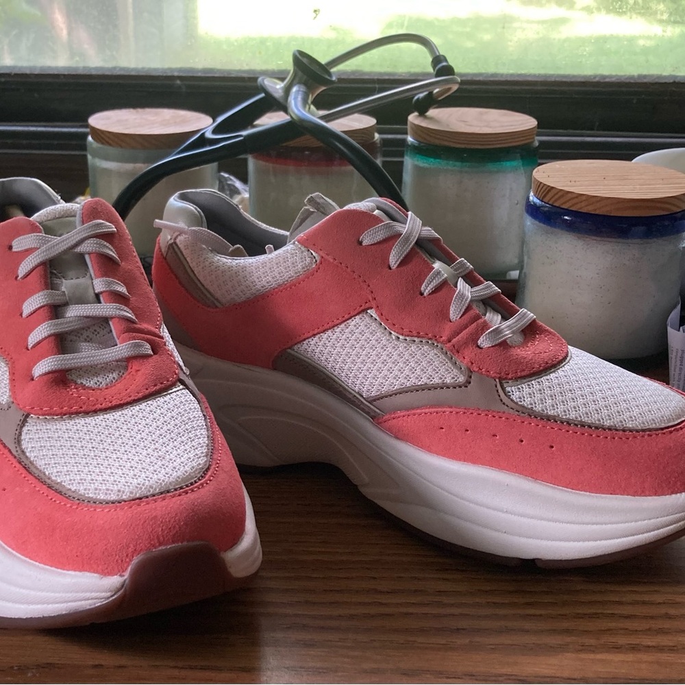 ROCKPORT Prowalkers - Women's Peach and White with tan trim Sneakers